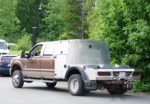 Rival Paladin II 56 -- Modular Welder Rig Truck Deck  (7)