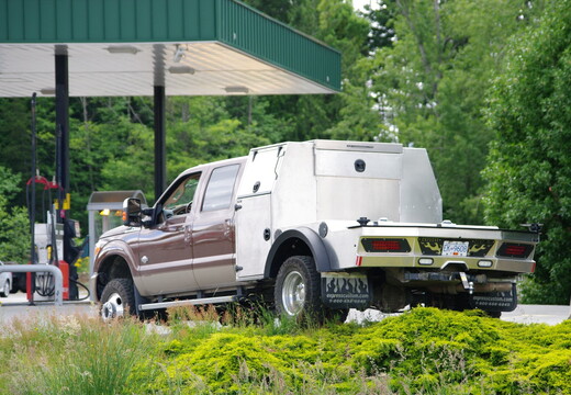 Rival Paladin II 56 -- Modular Welder Rig Truck Deck  (3)