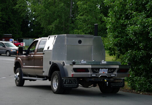 Rival Paladin II 56 -- Modular Welder Rig Truck Deck  (6)