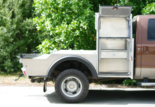 Rival Paladin II 56 -- Modular Welder Rig Truck Deck  (24)