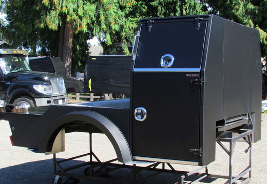 Rival Paladin II 56 -- Modular Welder Rig Truck Deck -- Folka (24)