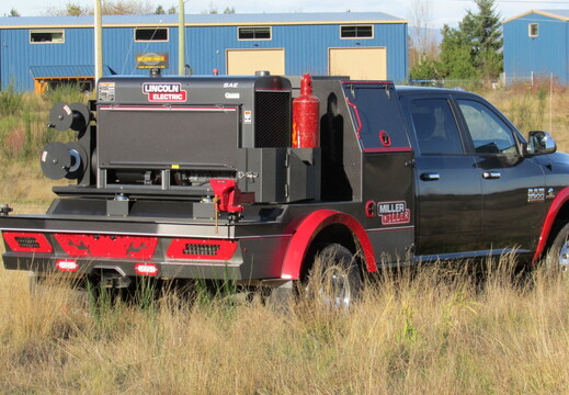 Rival Paladin II 56 -- Modular Welder Rig Truck Deck -- Lincoln (1)