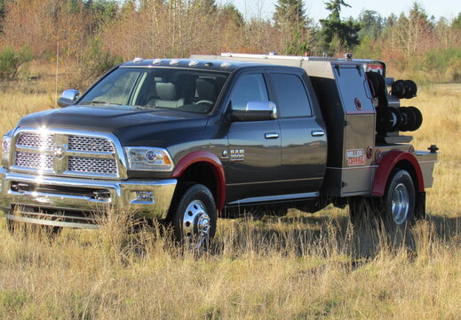 Rival Paladin II 56 -- Modular Welder Rig Truck Deck -- Lincoln (12)