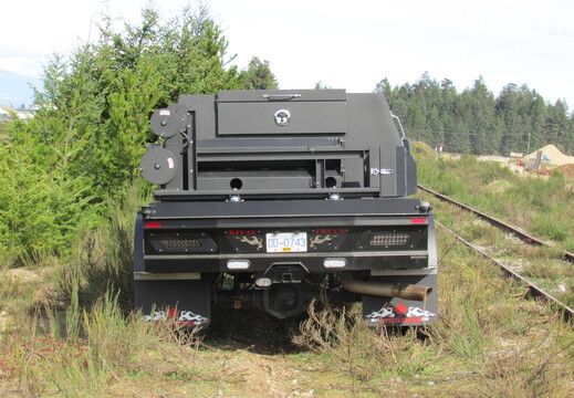 9-385 - RIVAL PALADIN II 56 -- Portable Pipeline Rig Welder's Truck Deck (4)