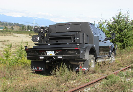 9-385 - RIVAL PALADIN II 56 -- Portable Pipeline Rig Welder's Truck Deck (17)