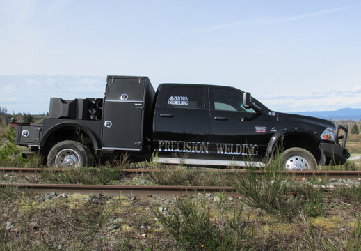 9-385 - RIVAL PALADIN II 56 -- Portable Pipeline Rig Welder's Truck Deck (29)