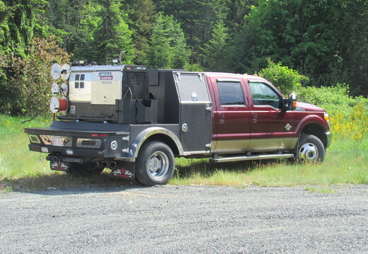 9-405 Rival Paladin II 56 Rig Welders Truck Deck and Sloop (1)