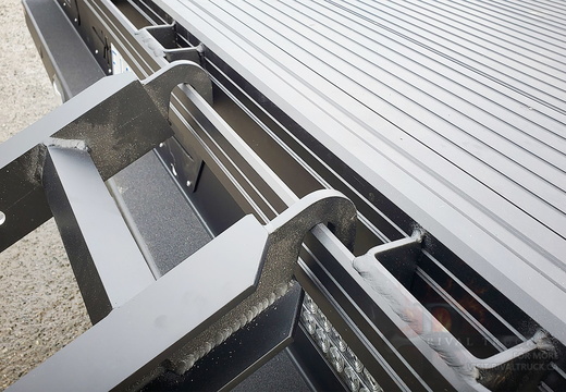 9-889 - Raider D 56 - Motion Mechanica