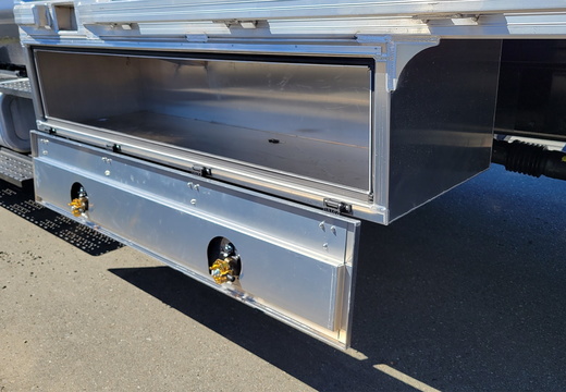 9-946 - Raider D 120 -- Chad Ulansky (12)