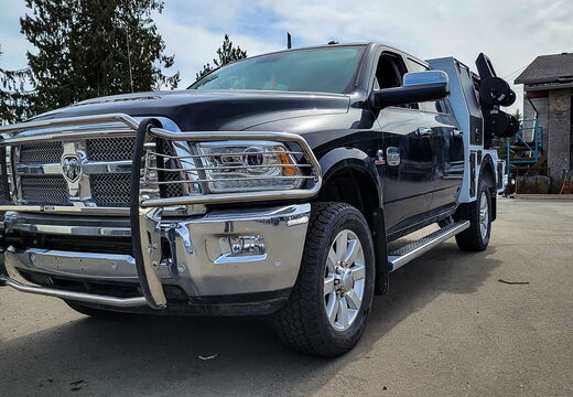 9-1051 - 2023 Paladin S X 38 -- J.L (9)