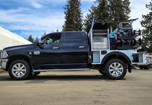 9-1051 - 2023 Paladin S X 38 -- J.L (17)