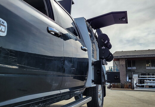 9-1051 - 2023 Paladin S X 38 -- J.L (18)