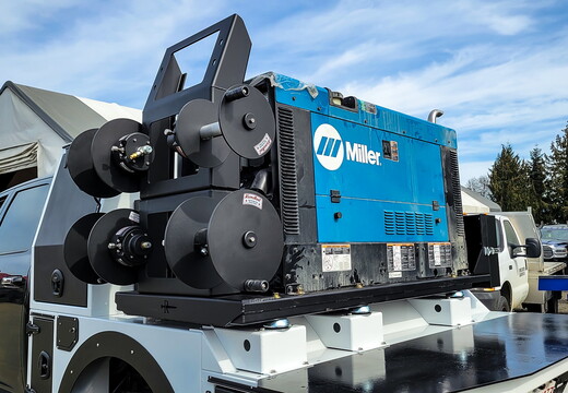 9-1051 - 2023 Paladin S X 38 -- J.L (3)