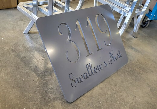 WJ413 - 3119 SWALLOWS NEST & GUEST PARKING SIGN