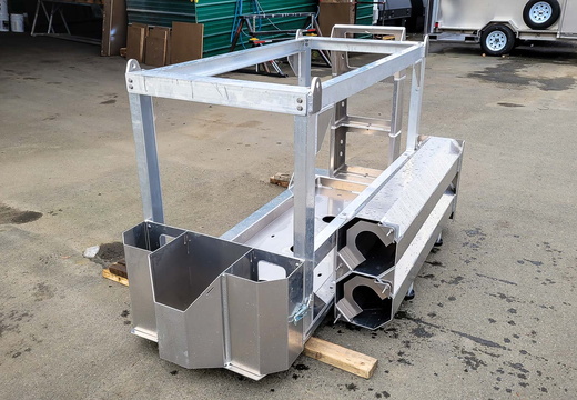 Bare Sloop With Rollcage