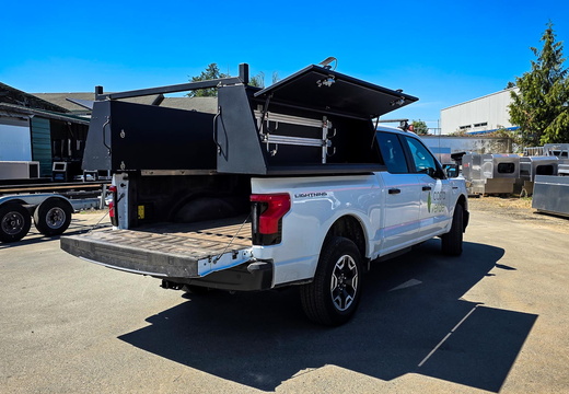 2-1047 - Pauldron Assembly -- Costa Verde