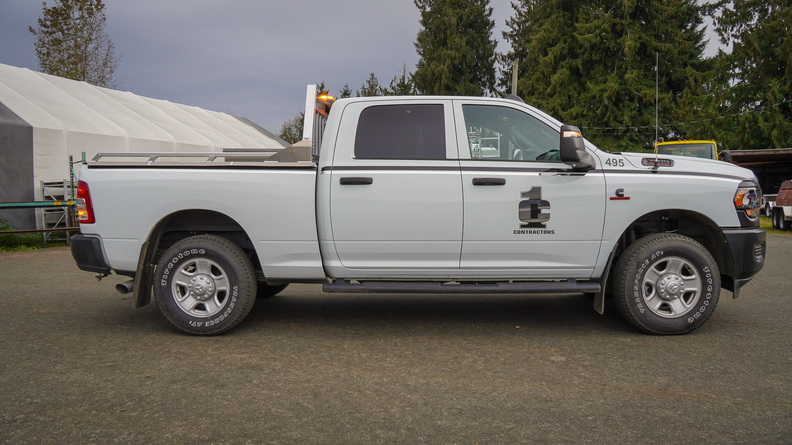 C1 CONTRACTORS HEADACHE RACK AND RAILS (10).jpg