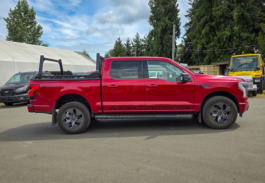 Red F150 Black Powdercoated Headache Rack (1)