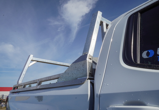 United Rentals Headache Rack and Rails (86)
