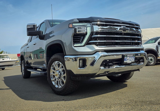 Silver Chevy Headache Rack and Rails (3)