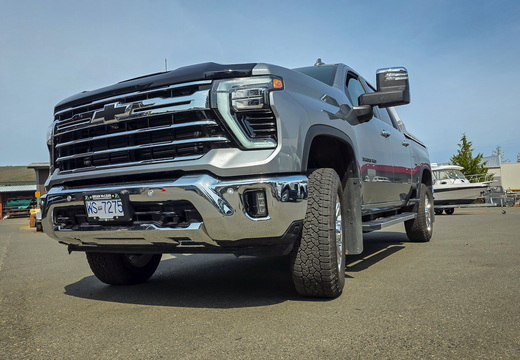 Silver Chevy Headache Rack and Rails (6)